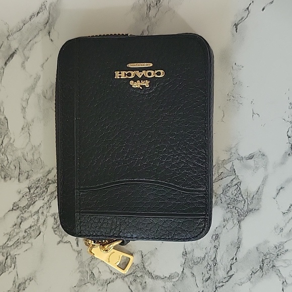 Coach Accessories - Coach Zip Card Case Small ID Wallet Black